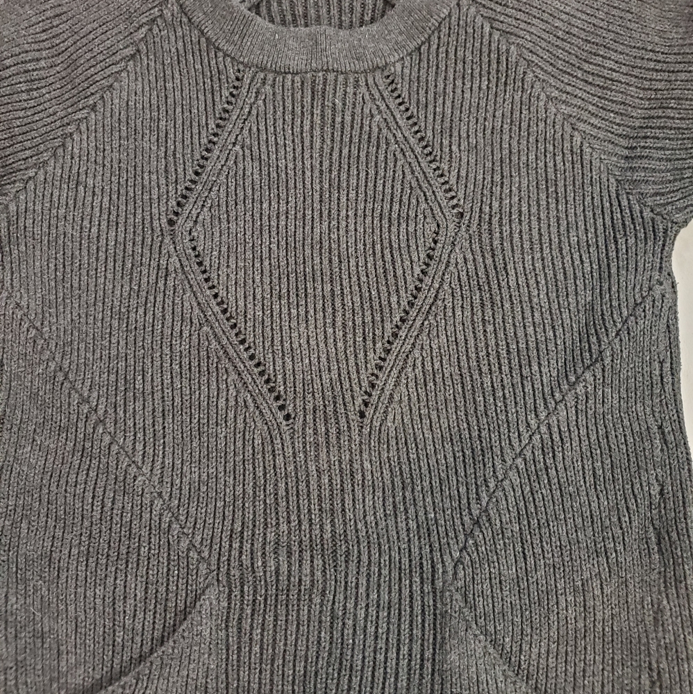 The Better Sweater - Picture 4 of 4
